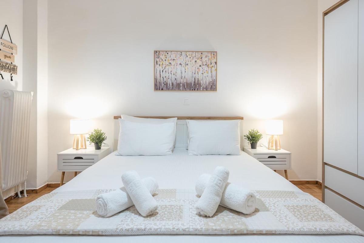 Ble Elia Thiseio Suite