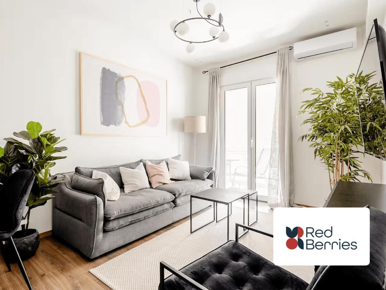 Ako 25 Stay Close To The Acropolis