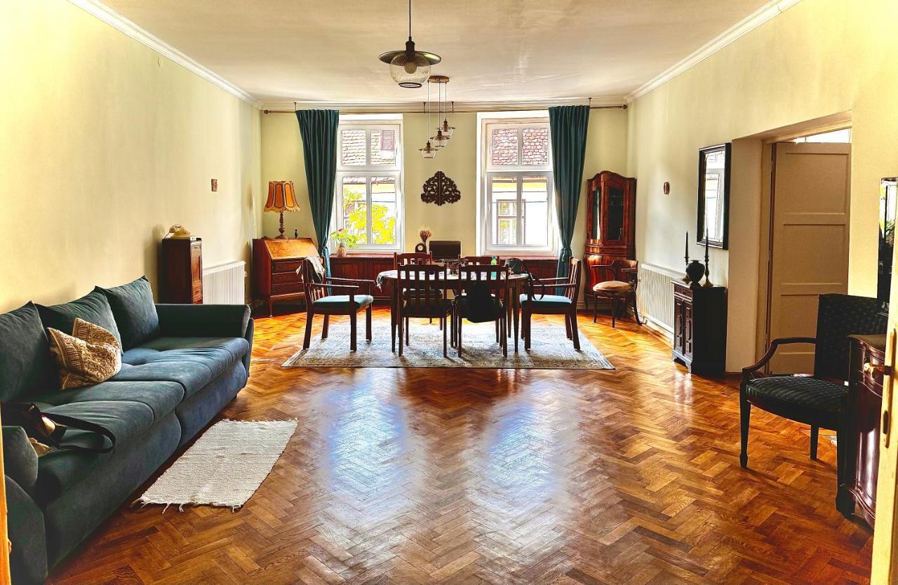 Dominic Apartment