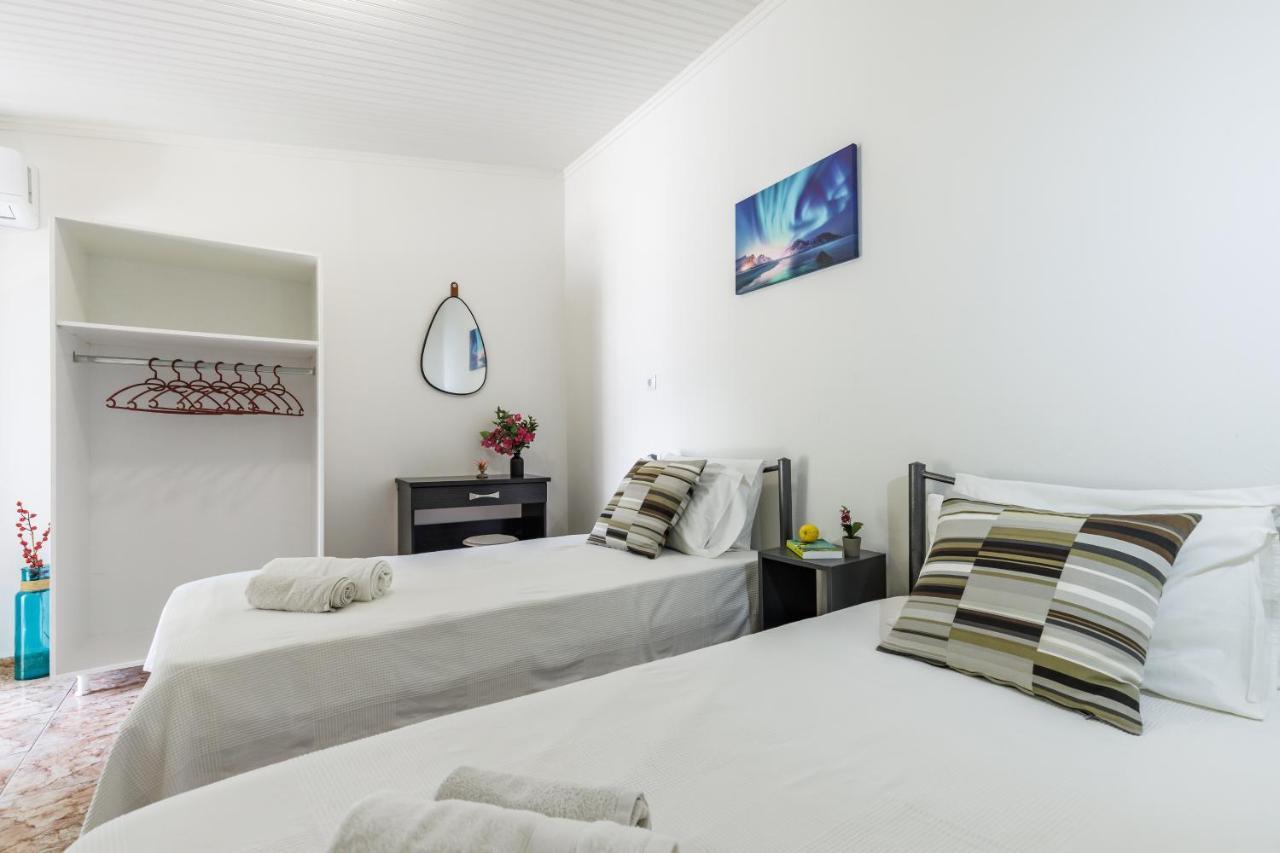 Lemon Trees Rooms & Studio