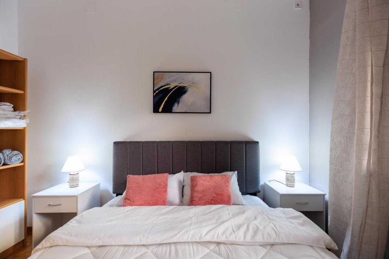 Aiolos Elegant Retro Suite In Glyfada Centre