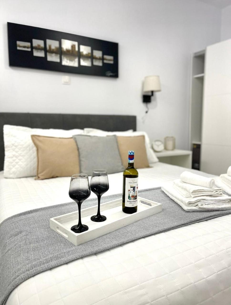 Athens Praxitelous Vibes