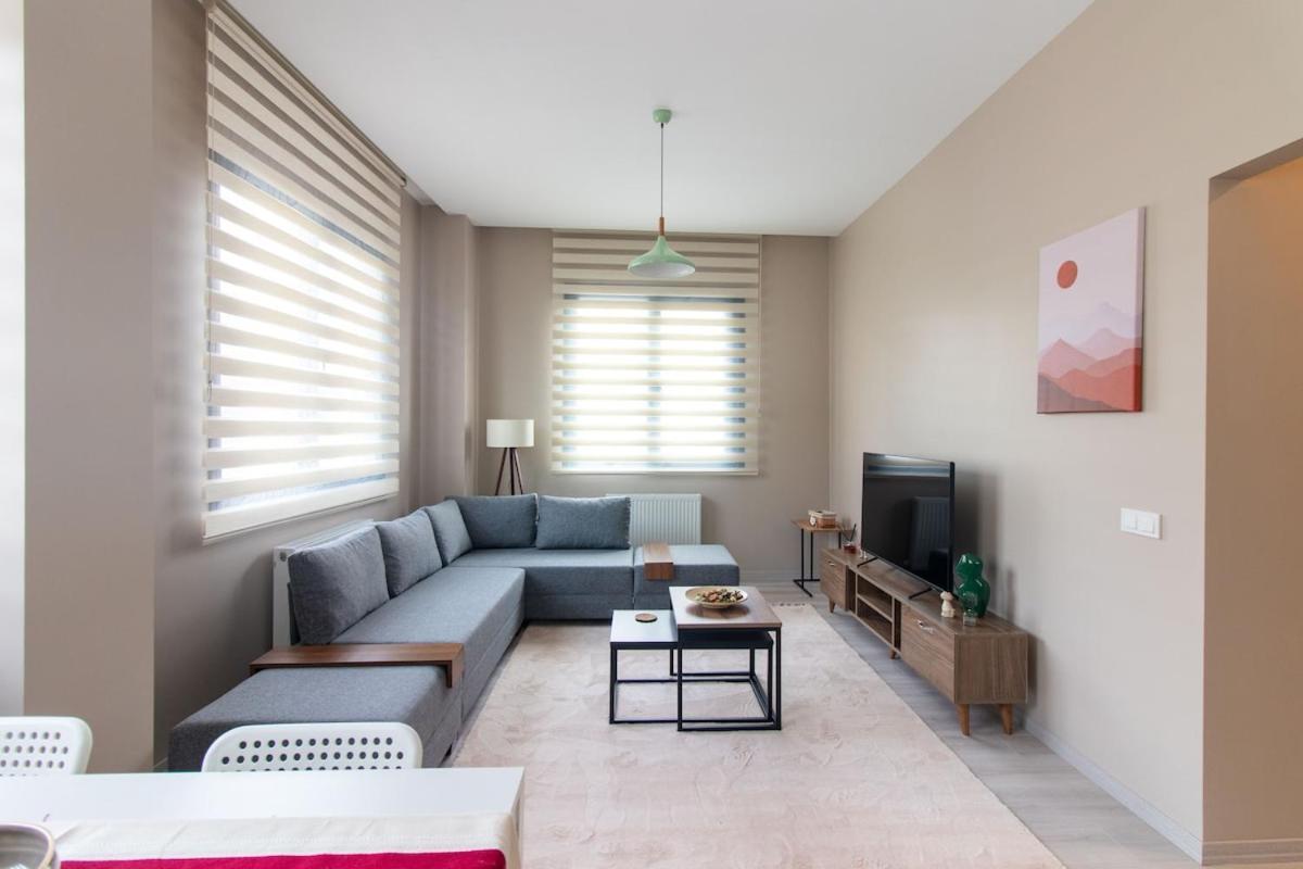 Modern 1br With Elegant Design In Gokturk