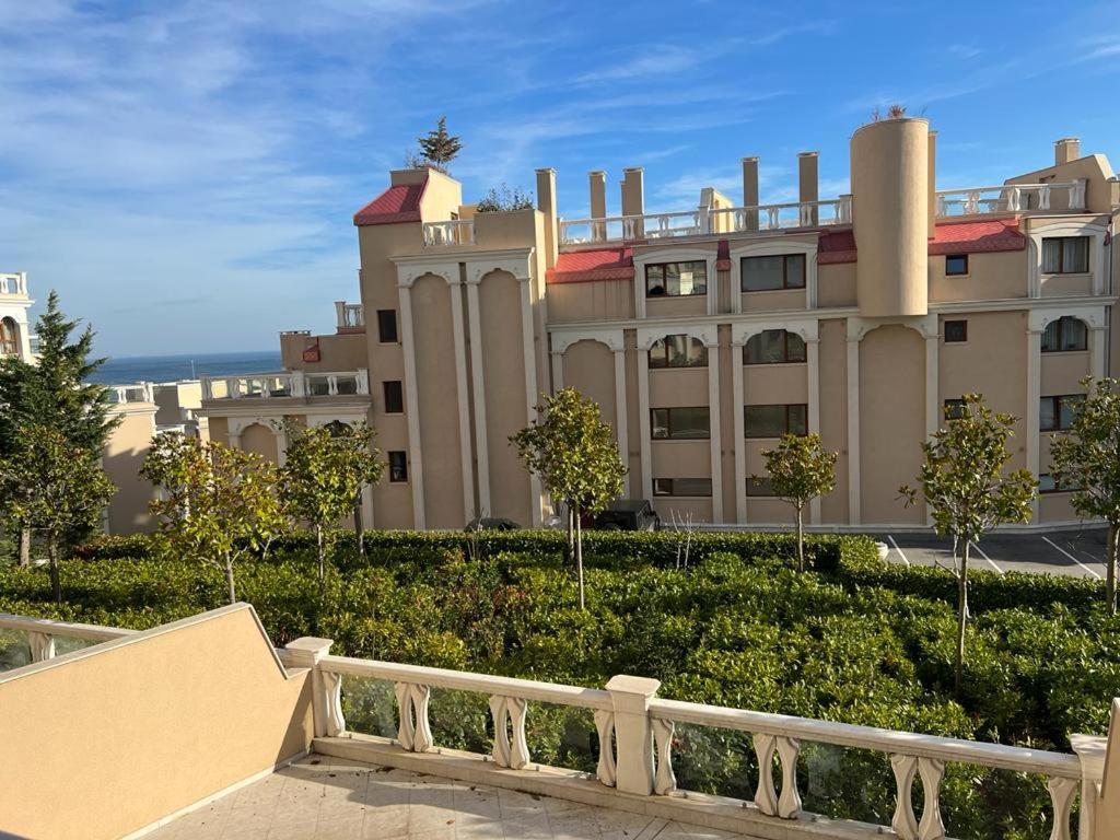 La Mer Luxury Apartment