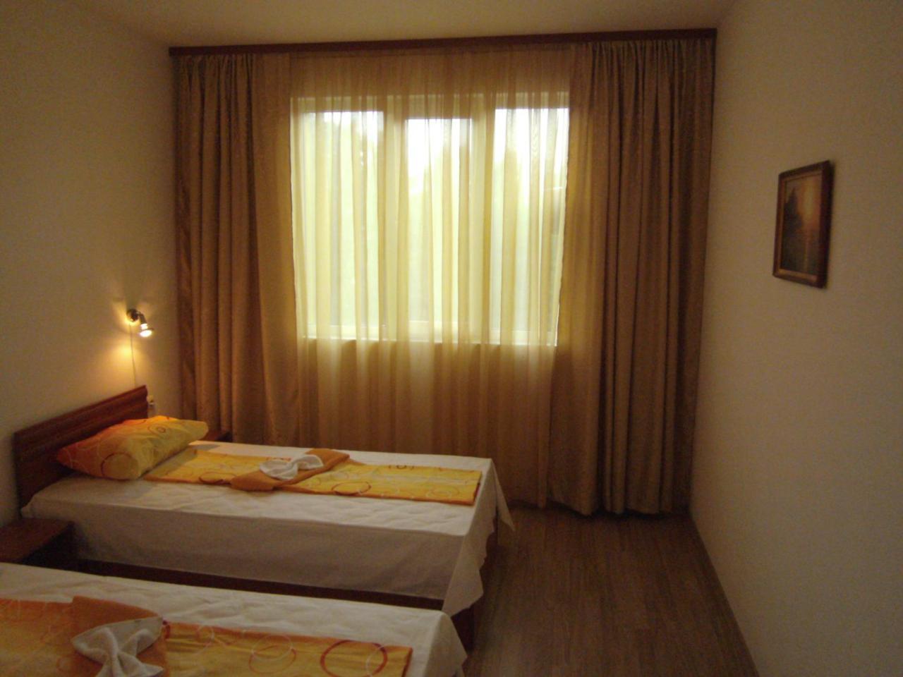 Nicol Apartment In Hermes Complex