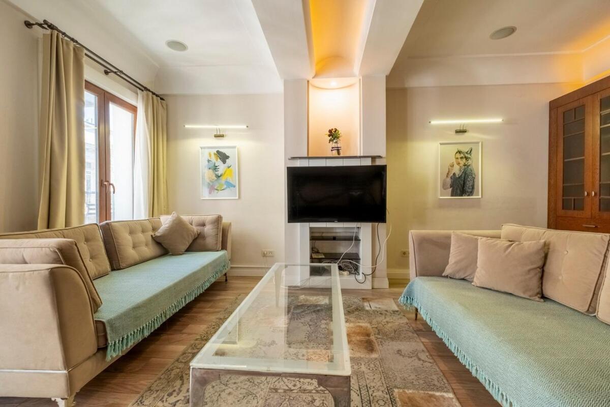 Super Central 3-bedroom Apartment