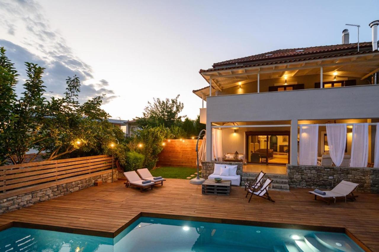 Casa Constantine Spacious Family & Friends Oasis With Pool, 10 Min From Kalamata