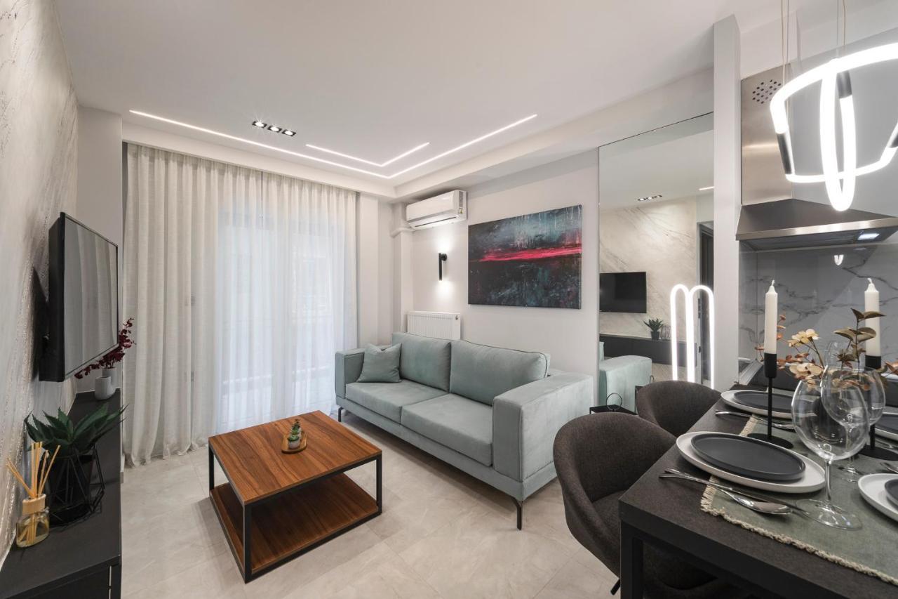 Tiffany by Halu! Stylish Apartment Near Navarinou Square