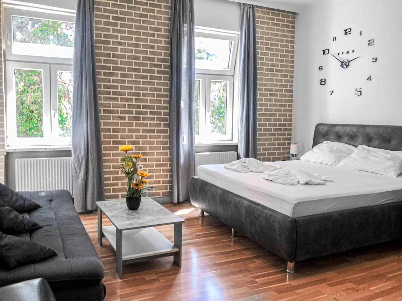 Stylish 2-br Apartment In Vienna's Simmering Area