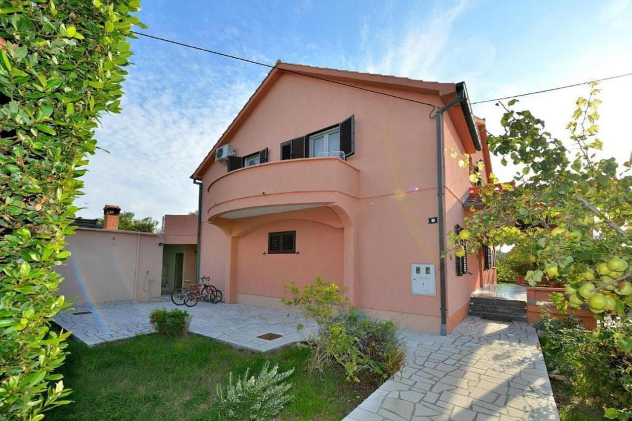 Apartments L.p.m