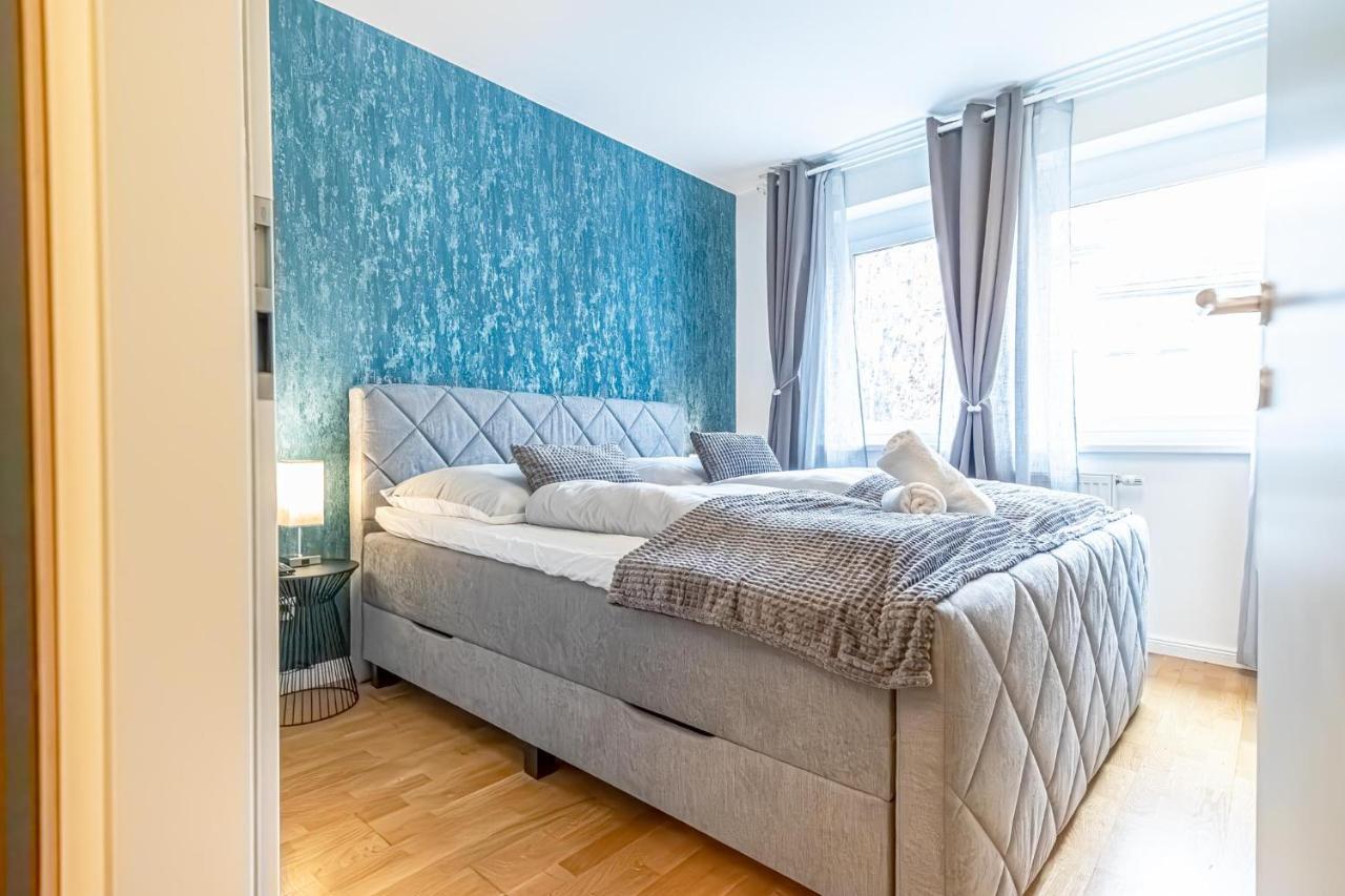 Modern 1br & 1lr Apt With Balcony 9-min To City Center