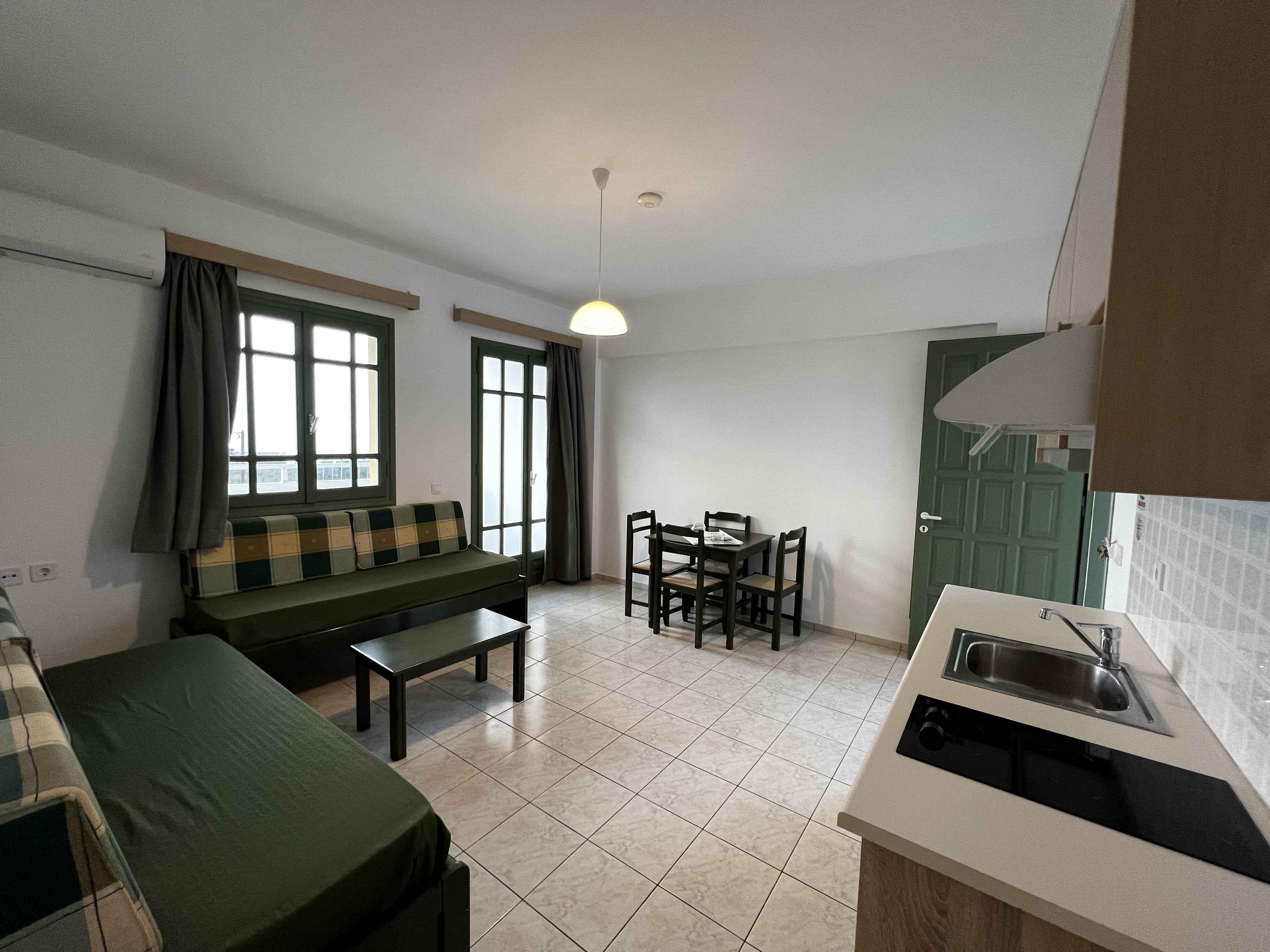 Nikolas Villas Apts.