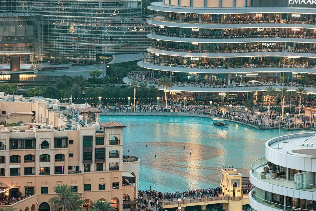 Stayelite at Burj Royale - Full Burj View - 5 Min Walk To Dubai Mall - Luxurious Apartment