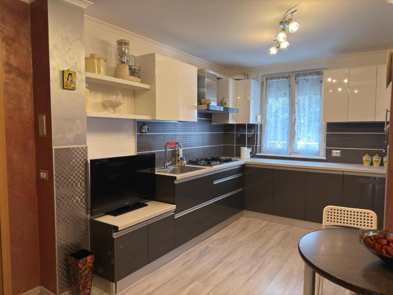 Comfortable 2 Bedrooms Titan by Chr Luxury Property