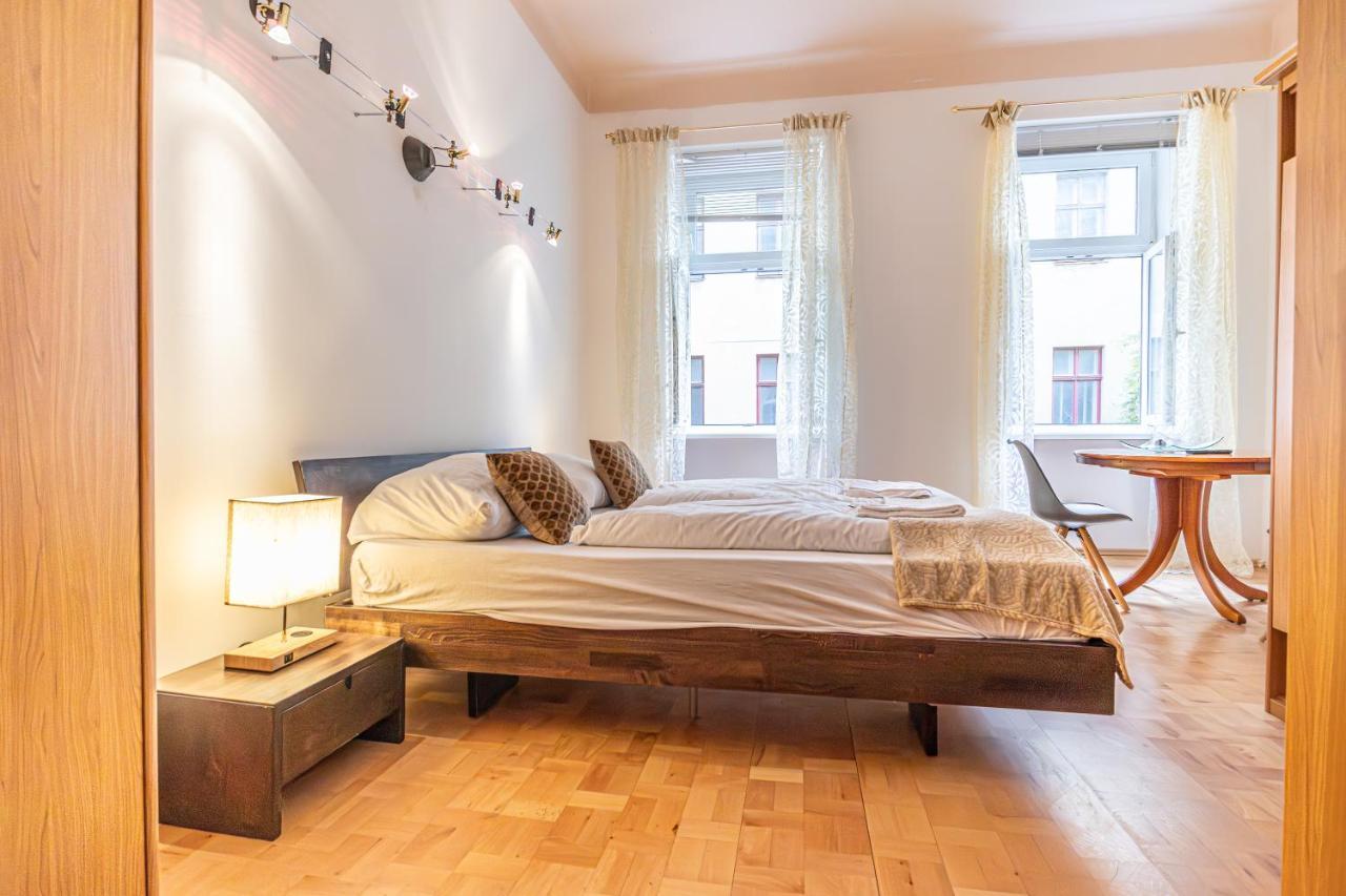 Elegant 2br City Retreat Prime Central Location