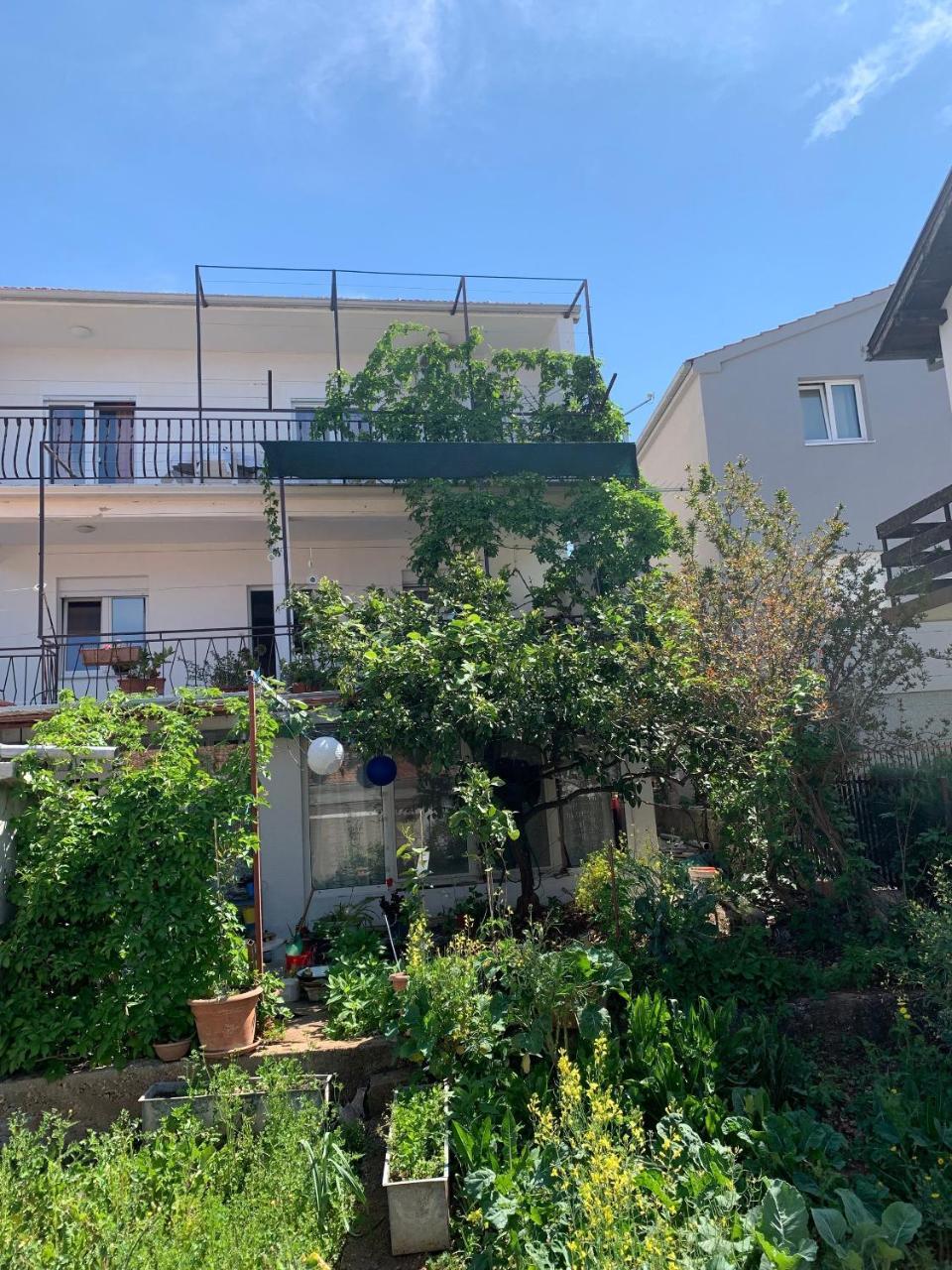 Apartments With A Parking Space Rogoznica 23796