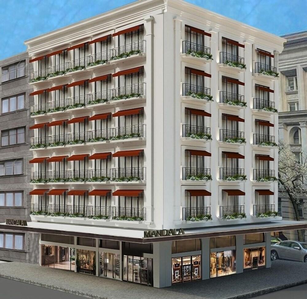 Mandala Karakoy Hotel