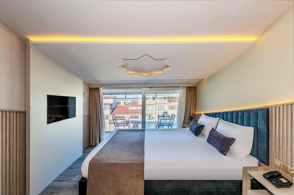 Felix Hotel