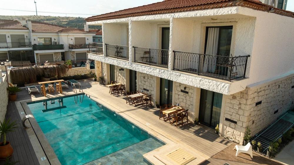 Kiva Alacat Hotel by Amarillo