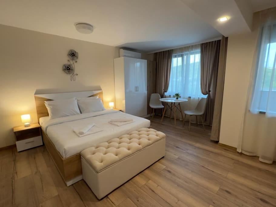 Mg Apartments Central Location