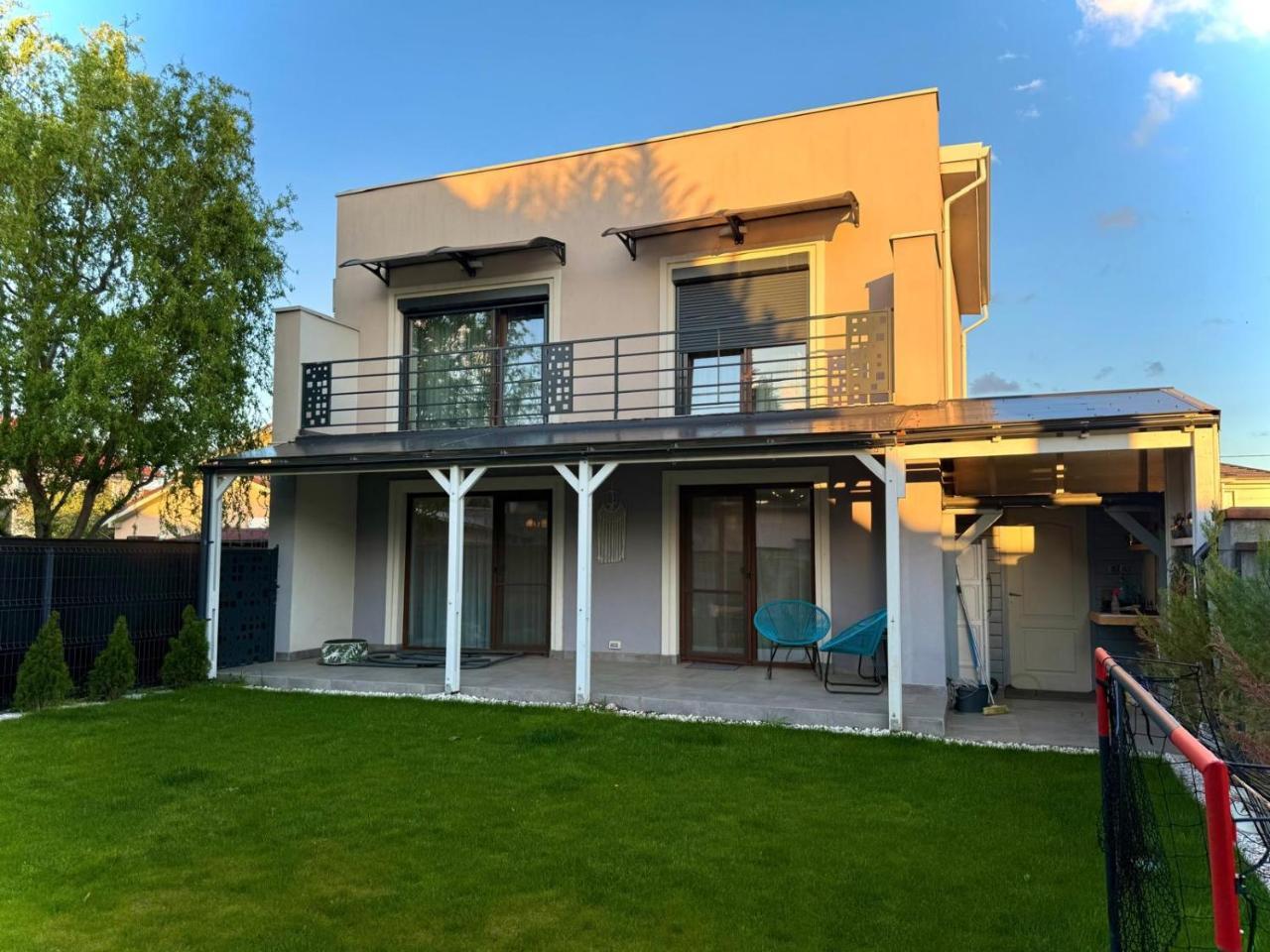 Vila Moderna Dumbravita