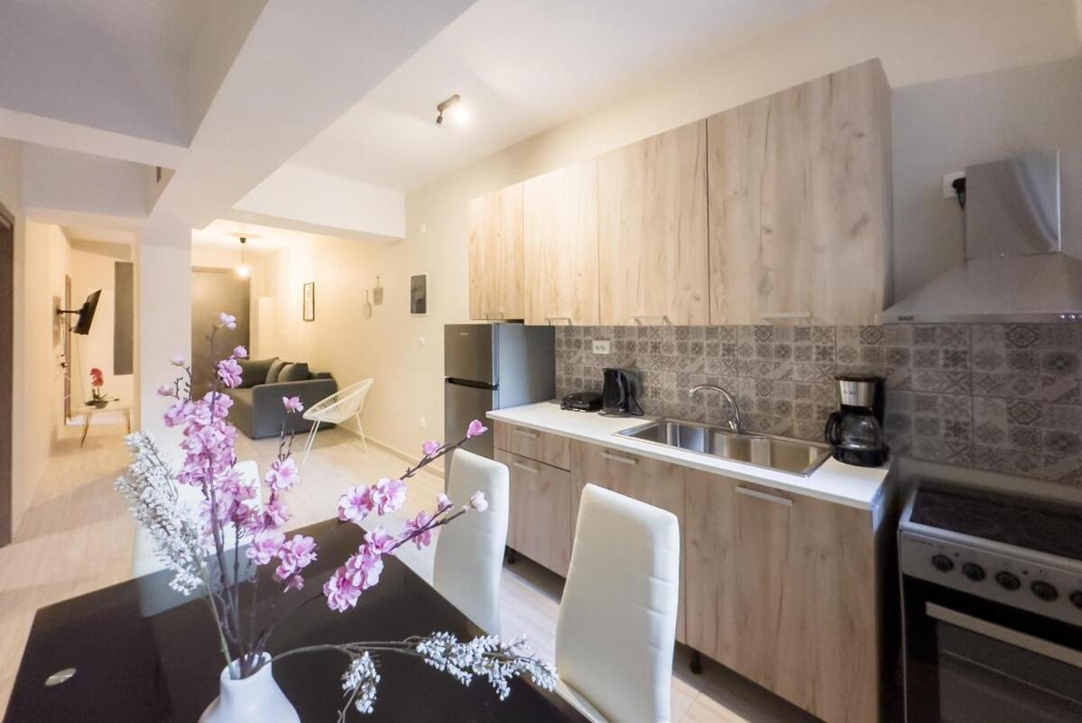 Koukaki Comfort Modern 2br Near Acropolis by S