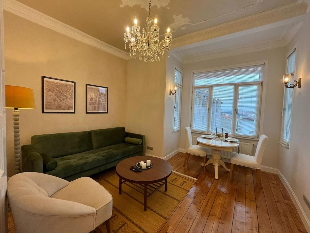 Beyoglu,luxury,historical,newly Renovated,istiklal