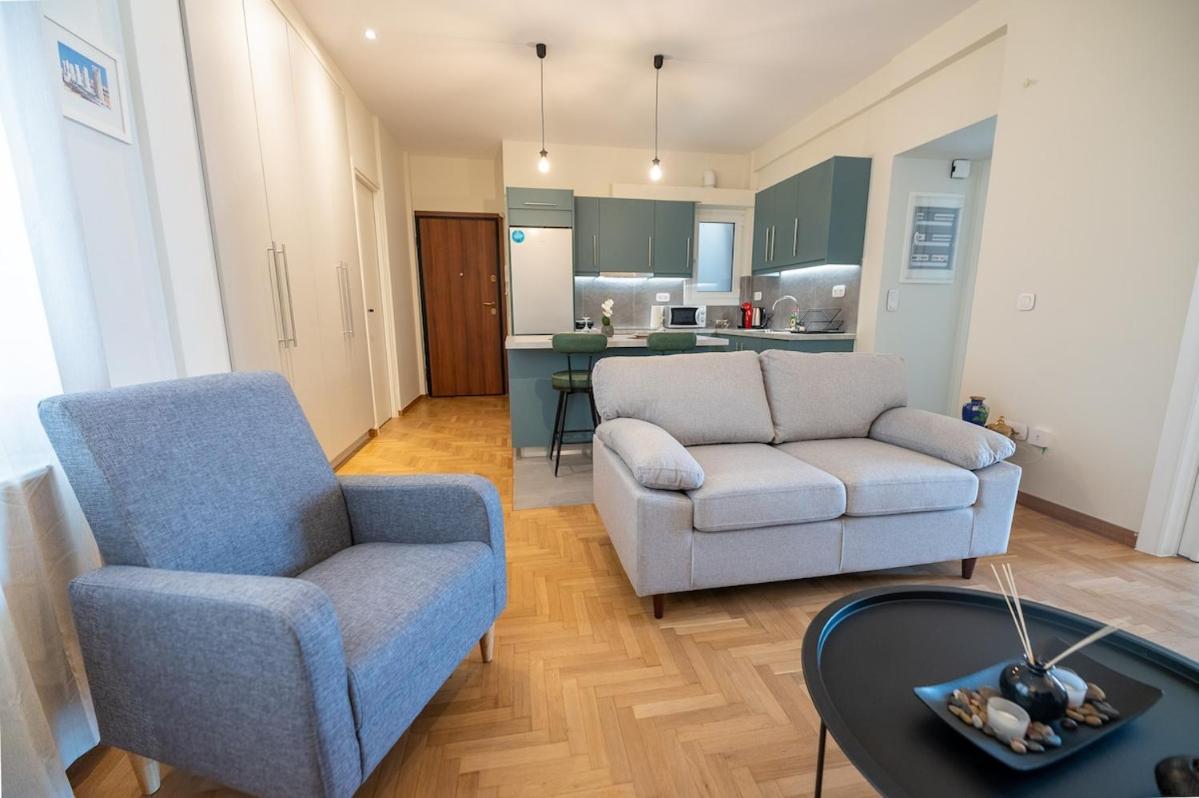 5th Floor Apt With Acropolis View In Pangrati