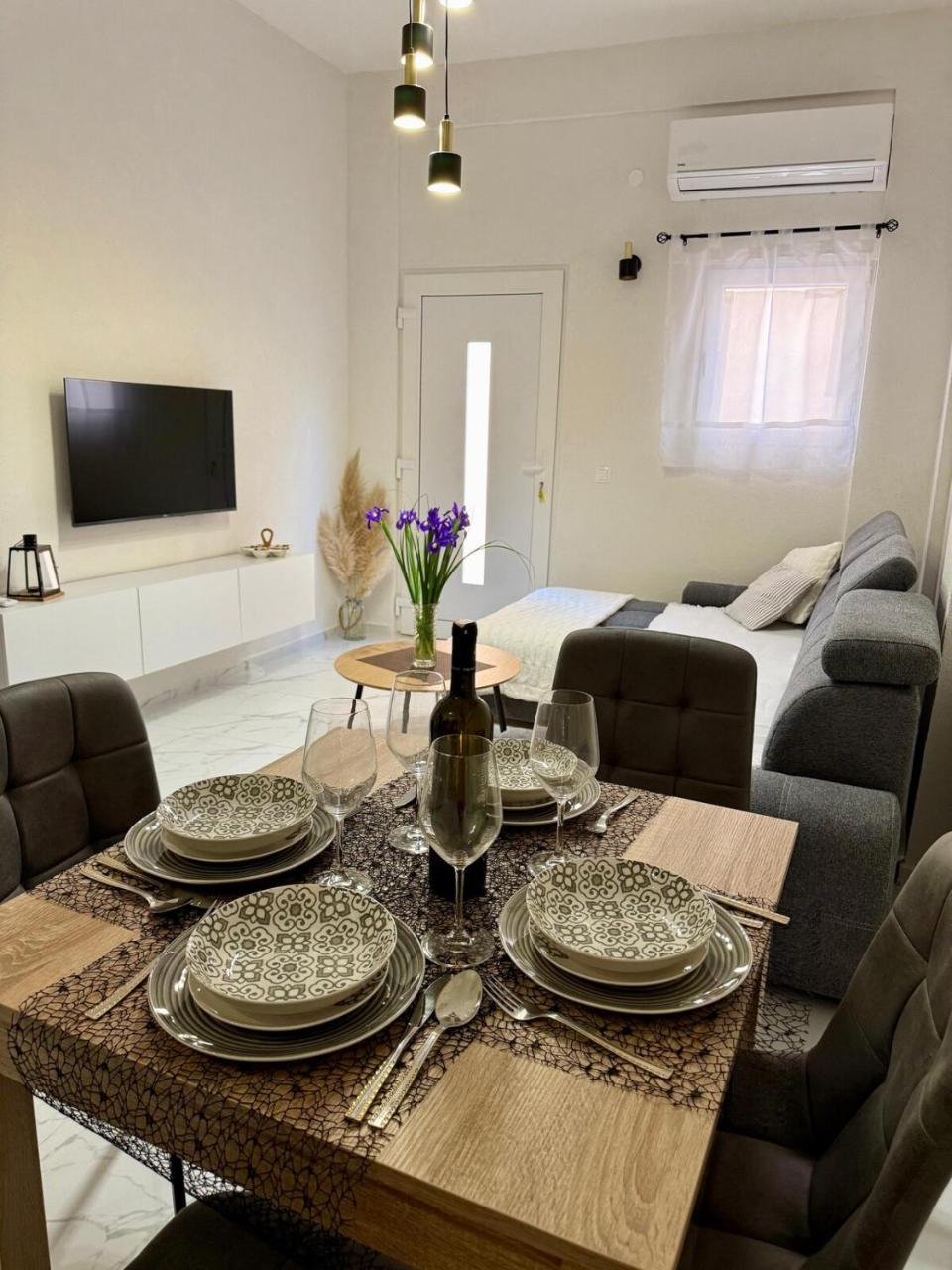 Modern Brand-new Apartment
