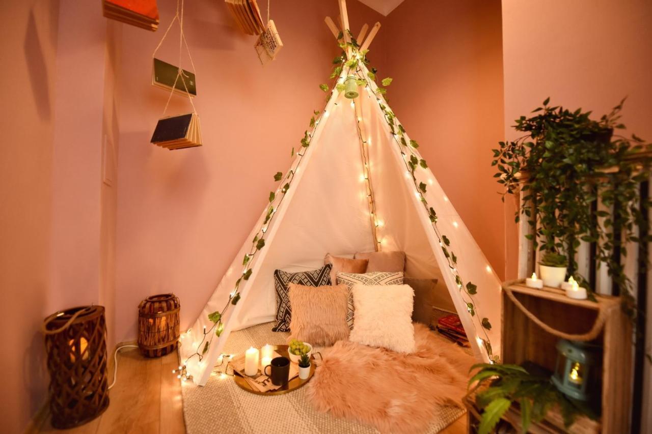 Timeless Elegance & Modern Comfort Premium Stay In The Heart Of The City