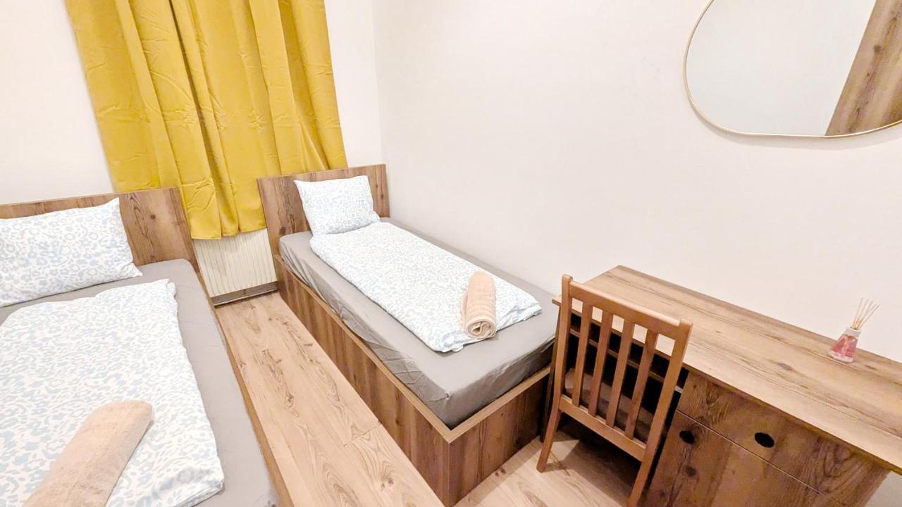 Spacious Rooms 15 Min From Airport & City Center, 5 Min From Vienna Main-bus Station Ez 42