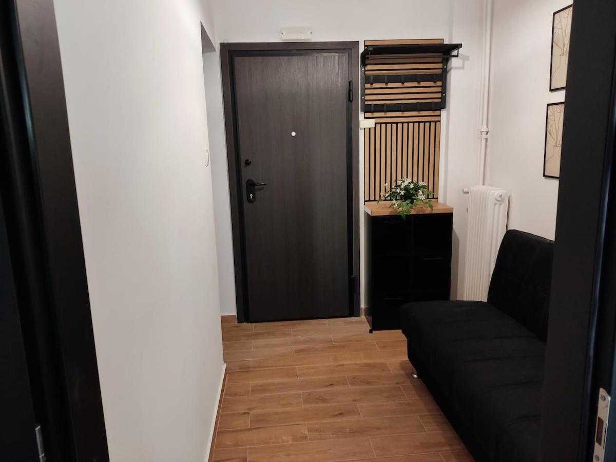 Renovated Appartment, Near Metro