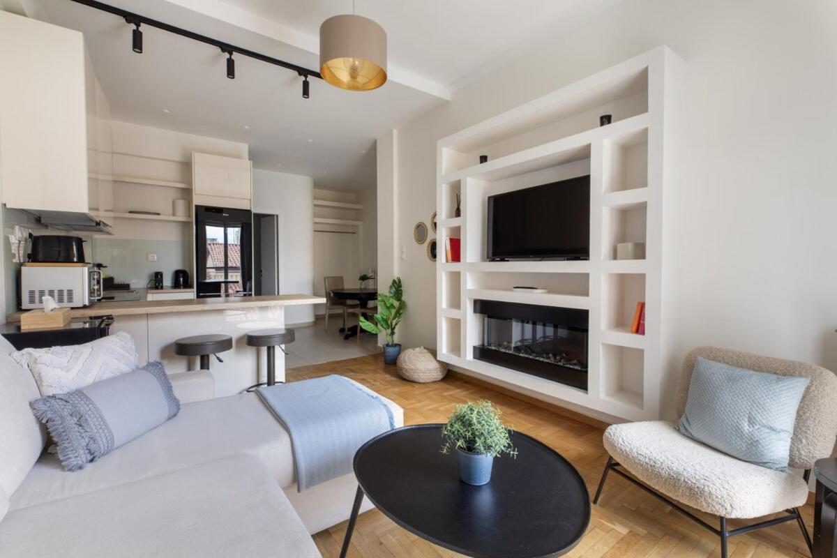 Attica Captivating 2-bedroom Apt In Athens