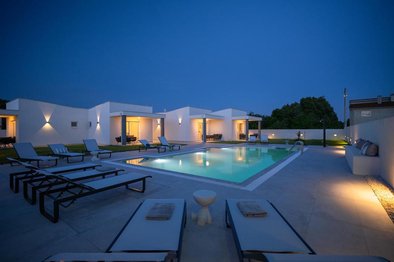 Venti Apartments With Swimming Pool & Private Parking