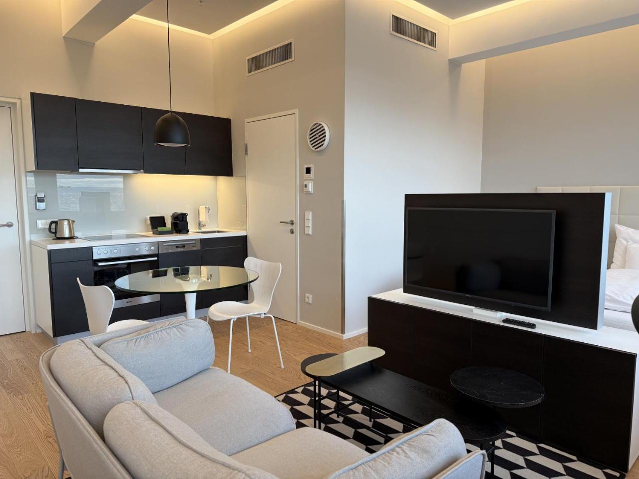 Stilvolles & Modernes Apartment Mit Skyline-blick