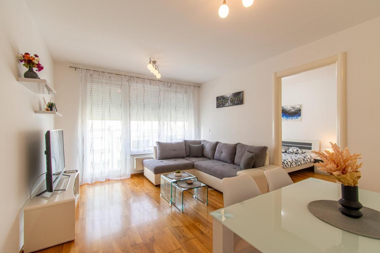 Flexible Selfcheckins 56 Zagreb Garage Loggia New