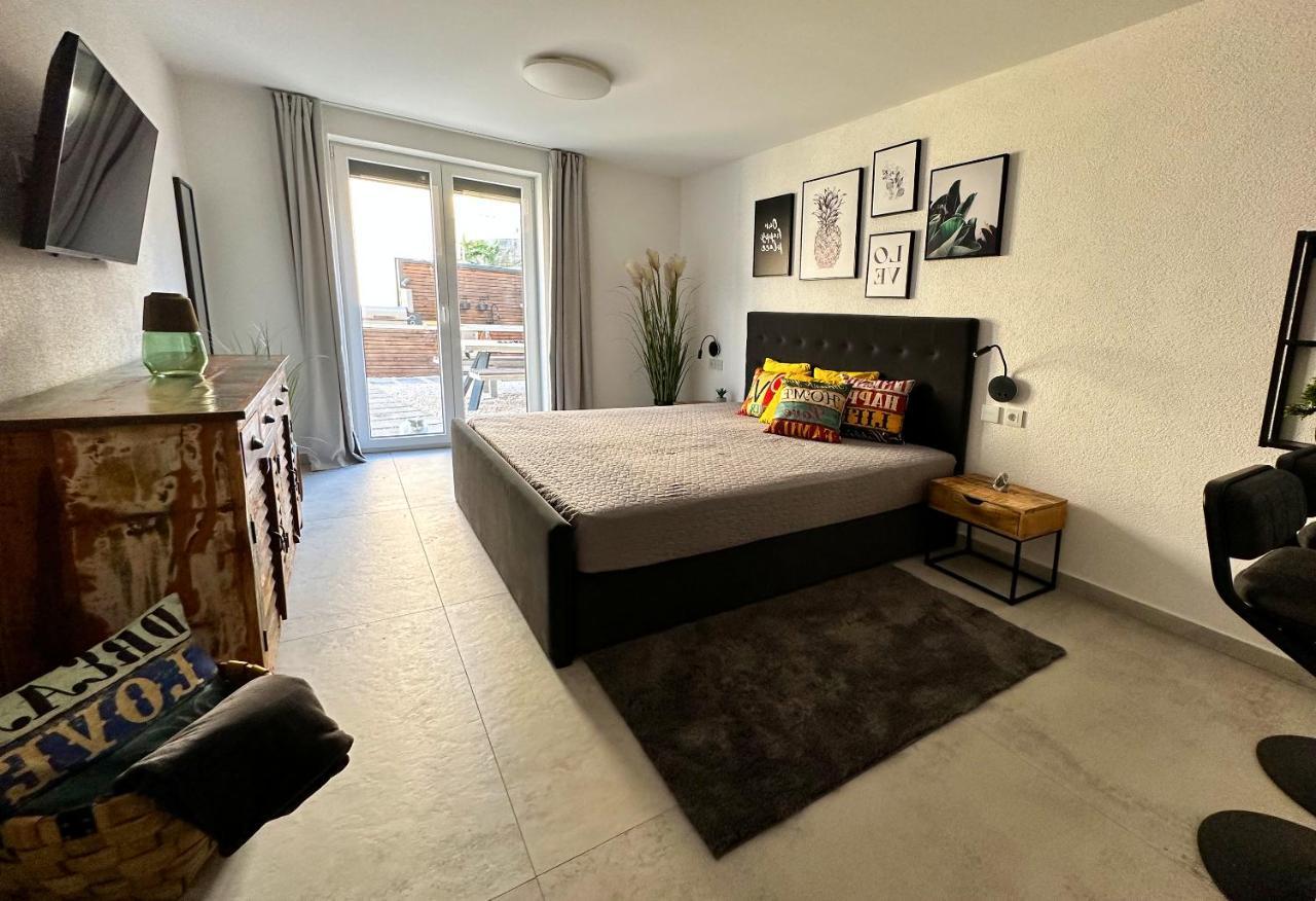 Komarna Coastal Retreat With Sea Views