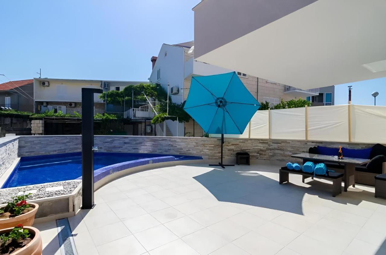 Private Pool 5 Stars Apartment