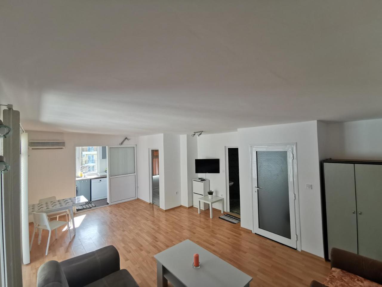 Emona 5 Floor 4