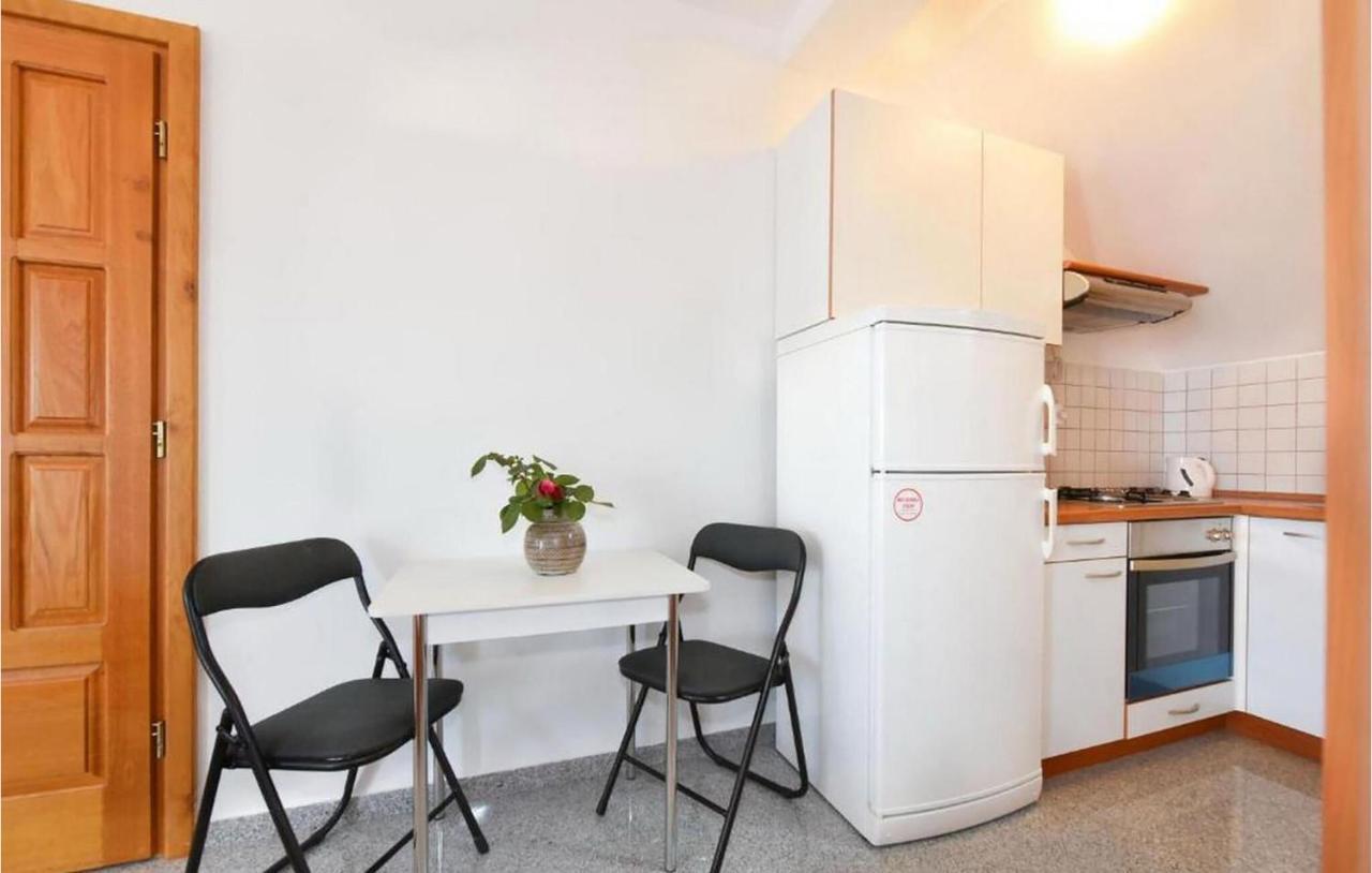 Beautiful Apartment In Dubravice