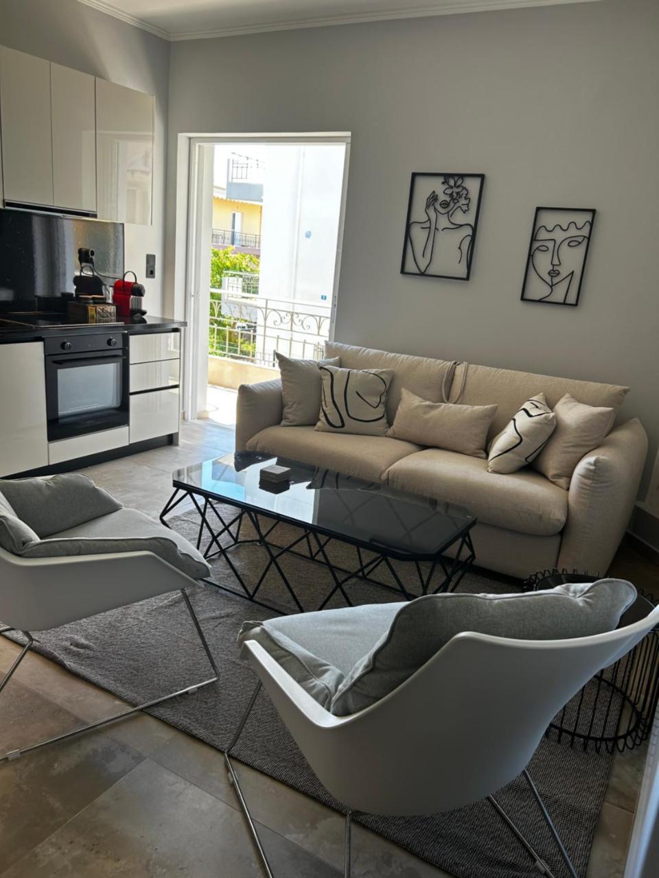 George Luxury Living