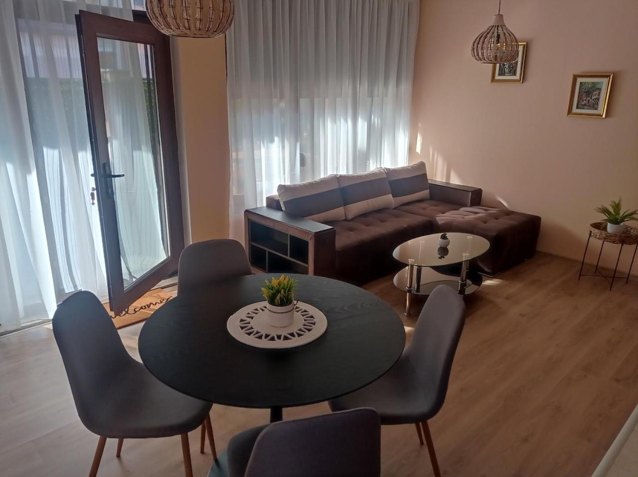 Apartament Raq