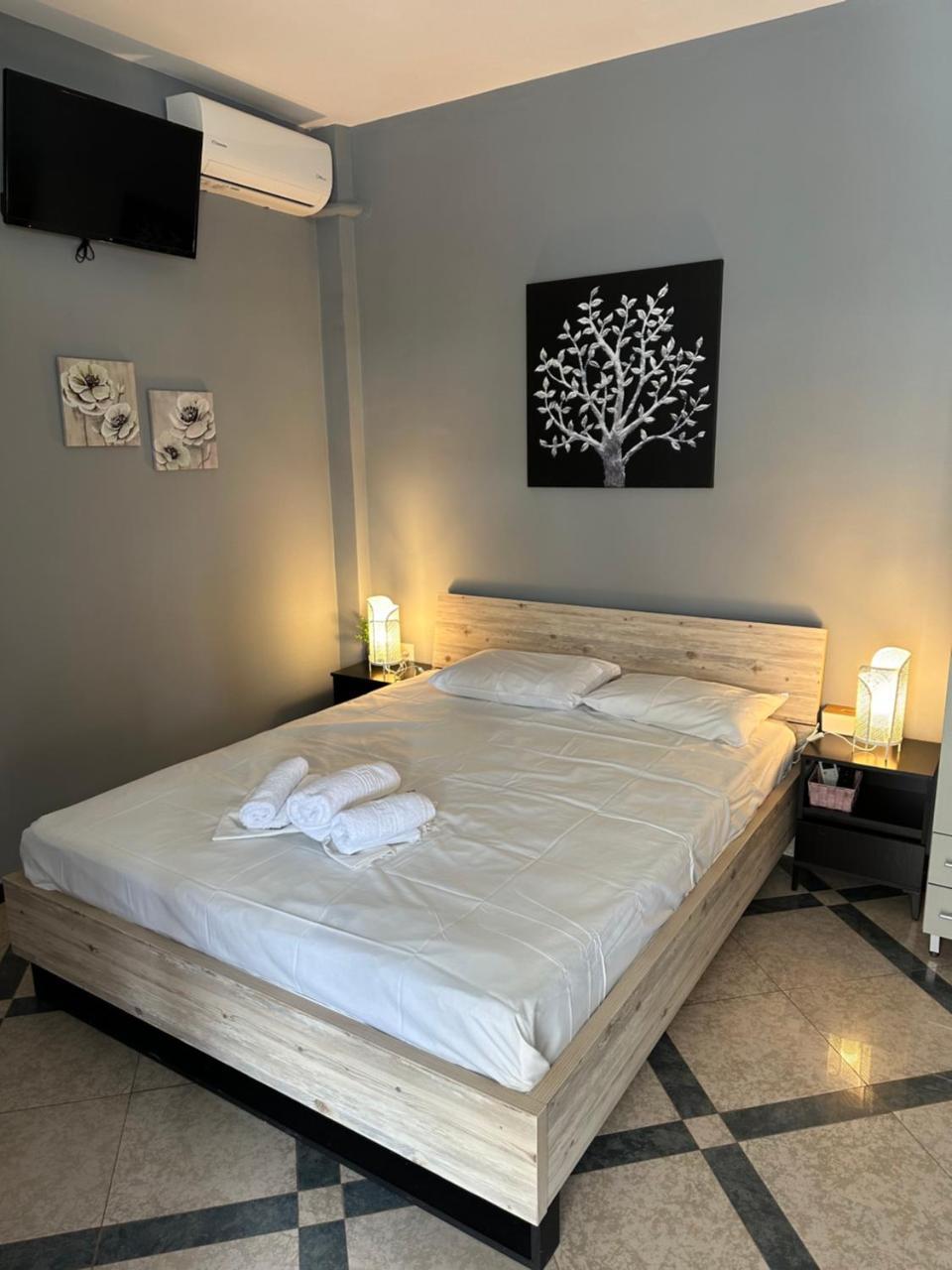 Grey Pearls Apartments