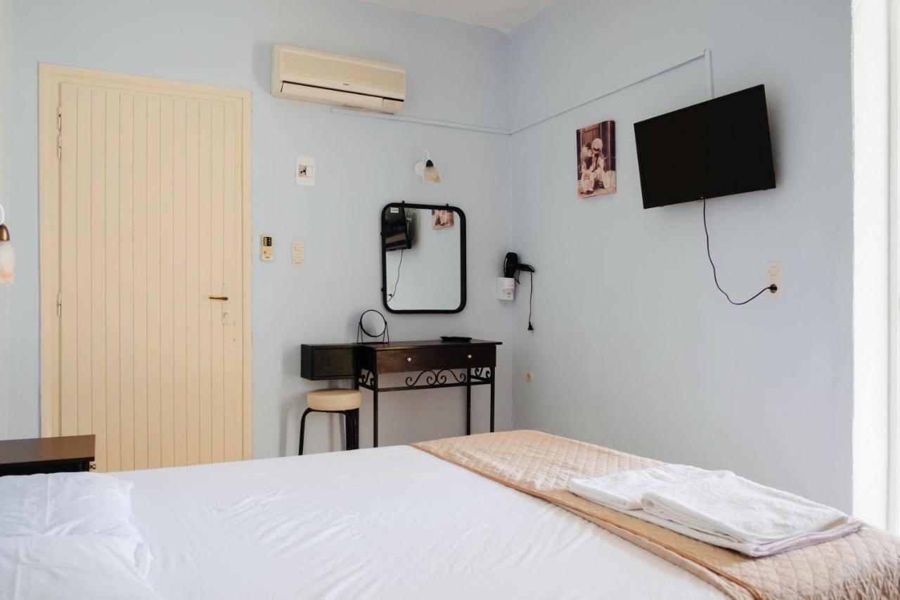 Finikas Apartments