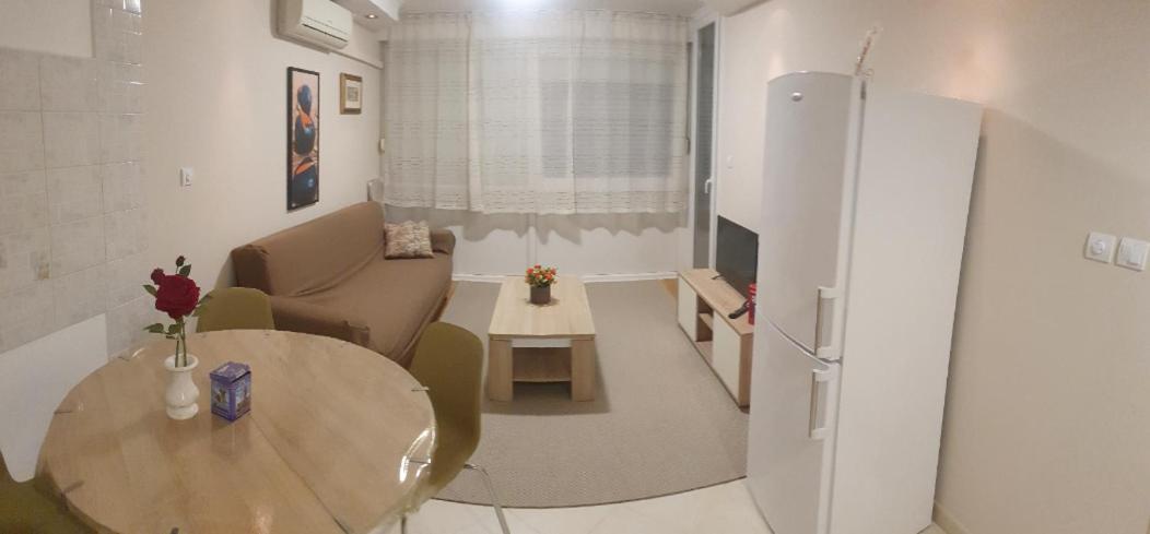 1 Bedroom Flat 15 Minutes From The Sea & Downtown