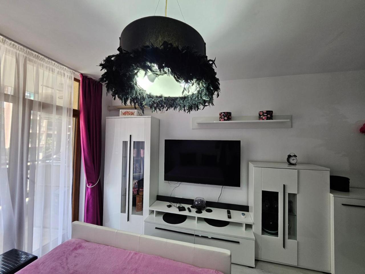 Romantic Sensual Retreat Studio by Flat Manager