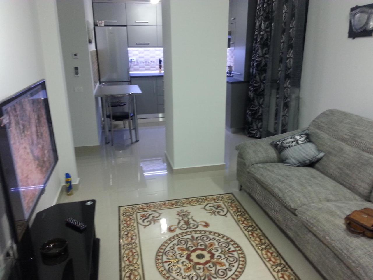 Constantin Lake View Apartment