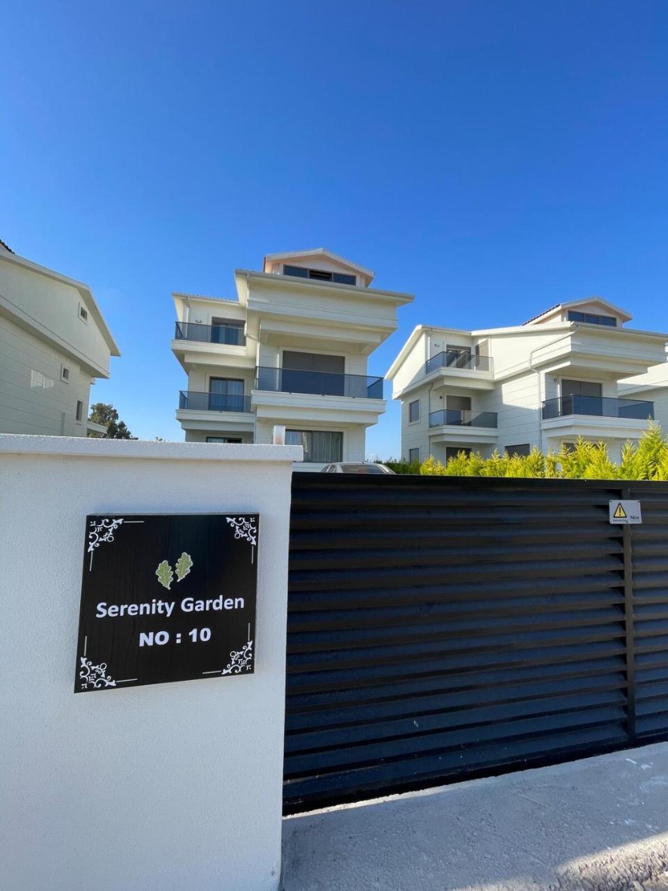 Serenity Garden Holiday 10