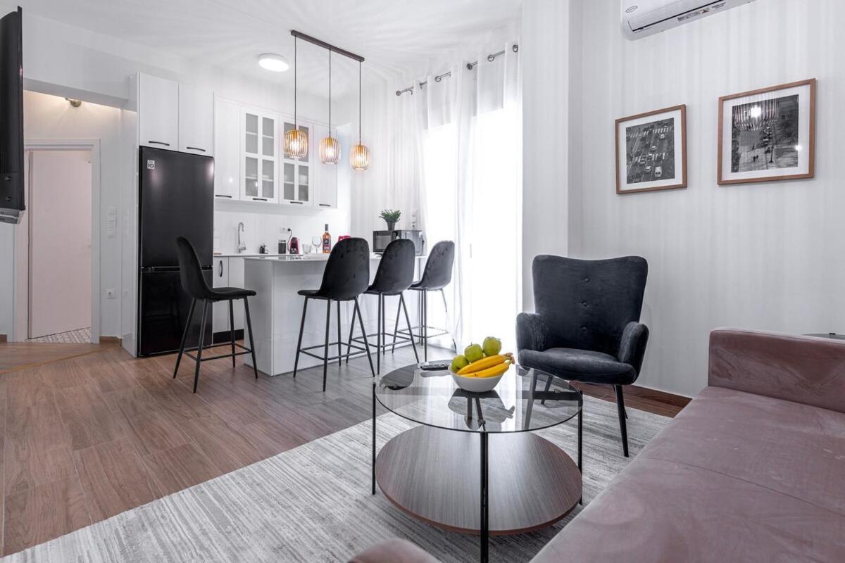 Koukaki 2br Corner Apt With Balcony & Views