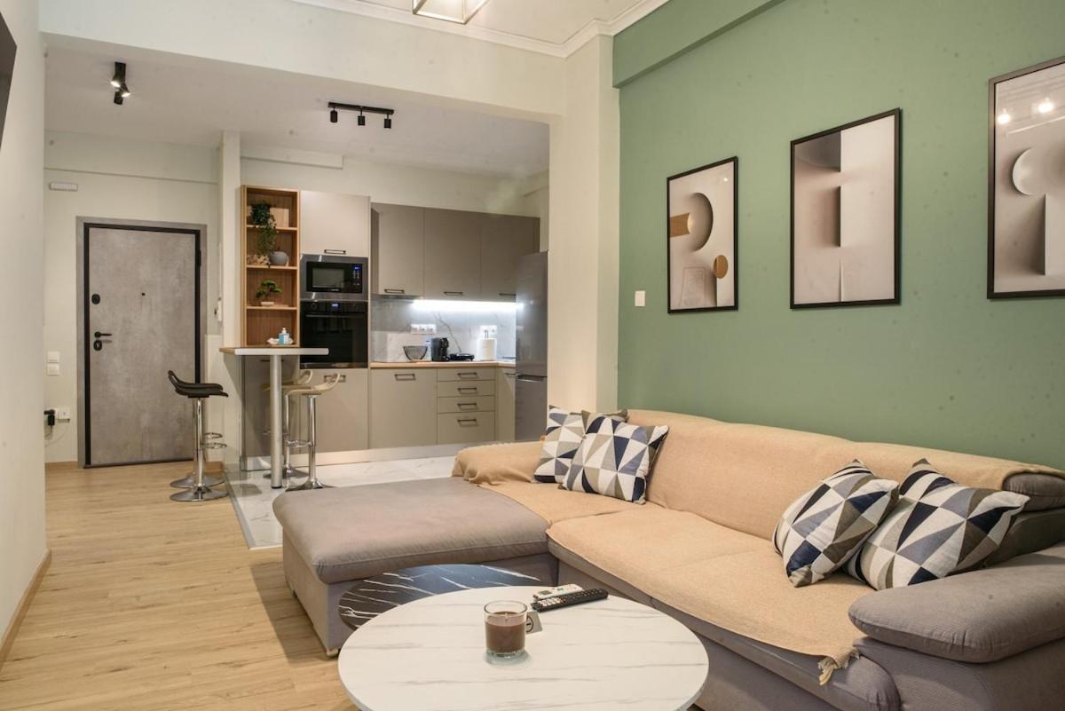 Modern Flat In Exarchia